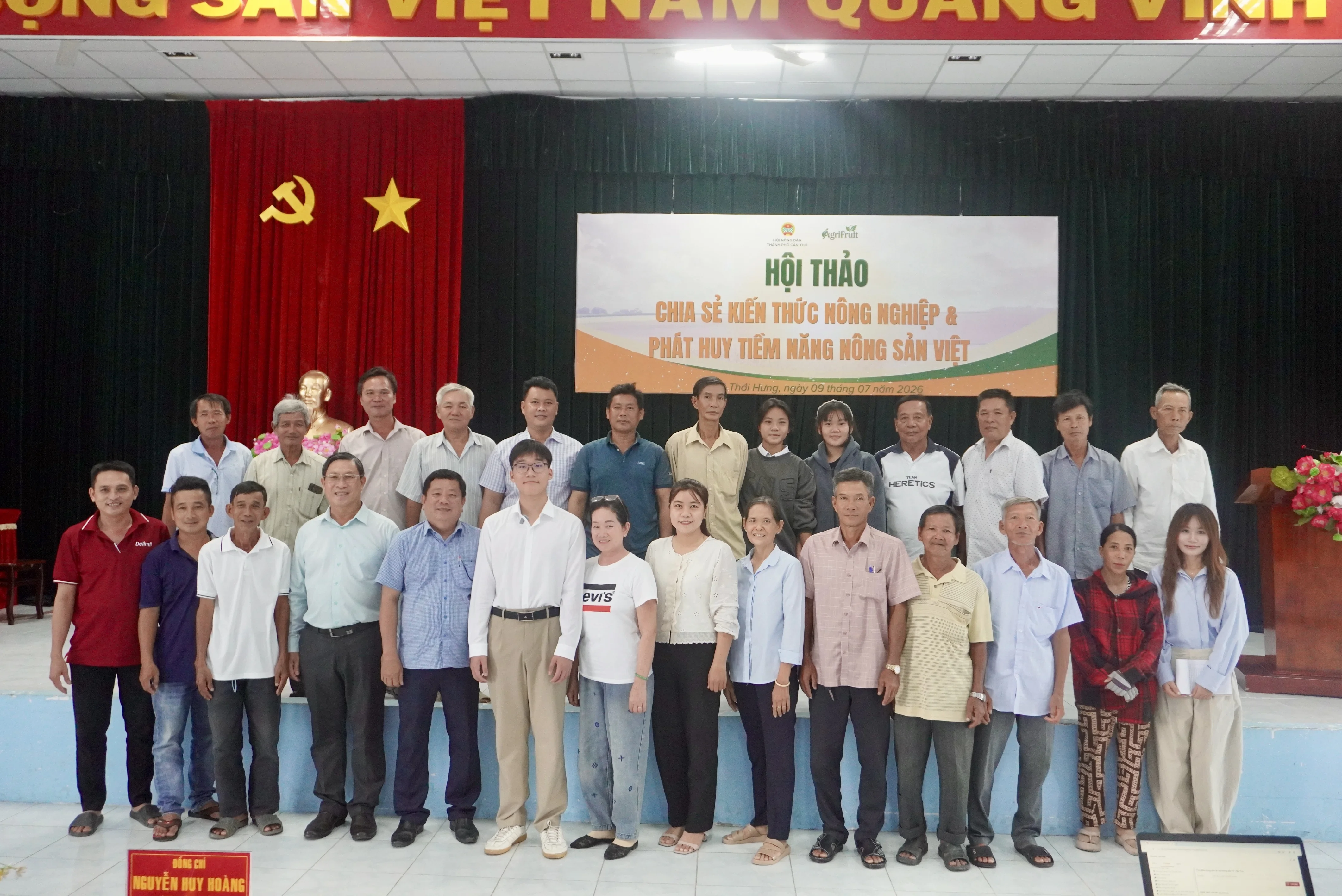 AgriFruit founder with local farmers and workshop participants