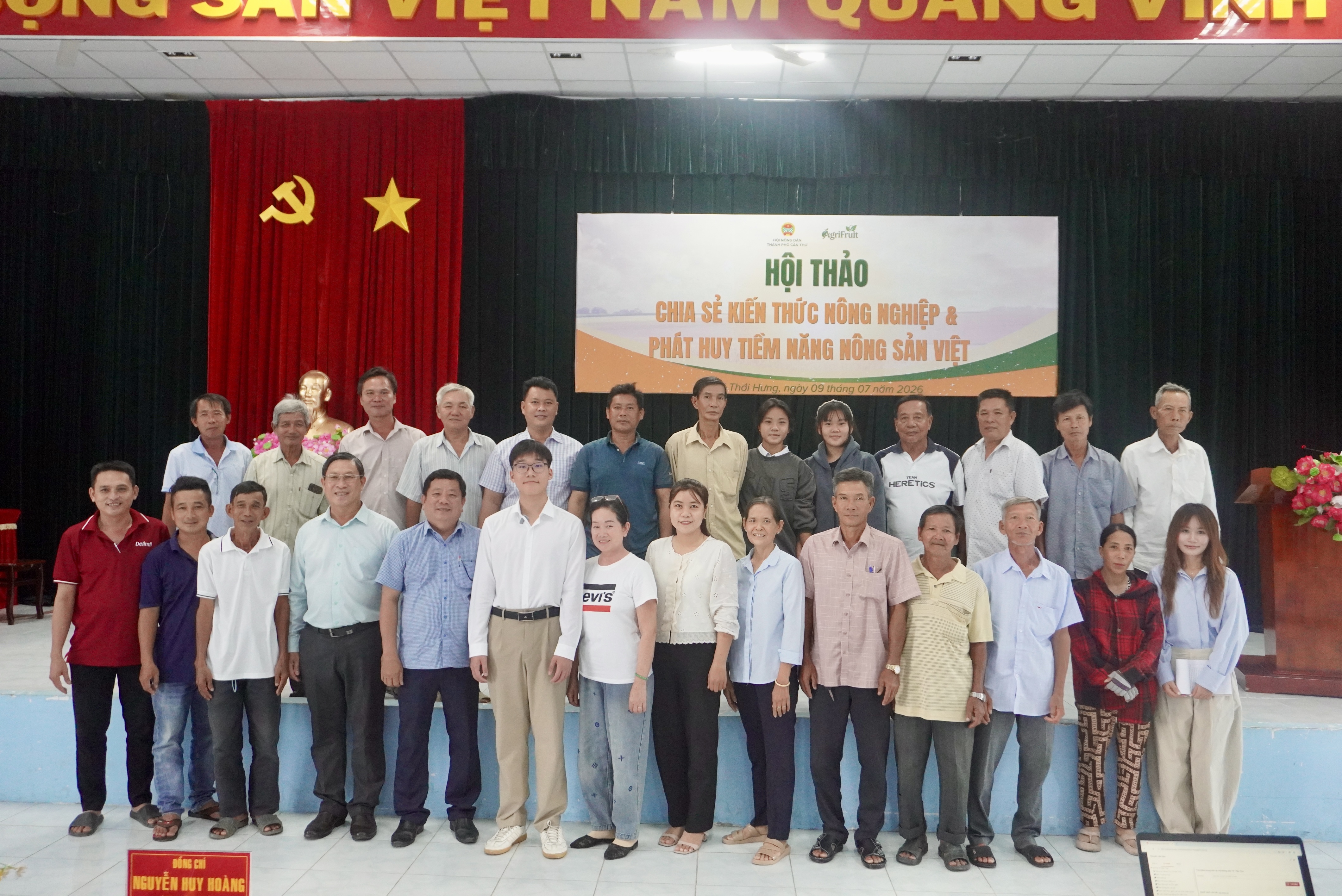 AgriFruit founder with local farmers and workshop participants